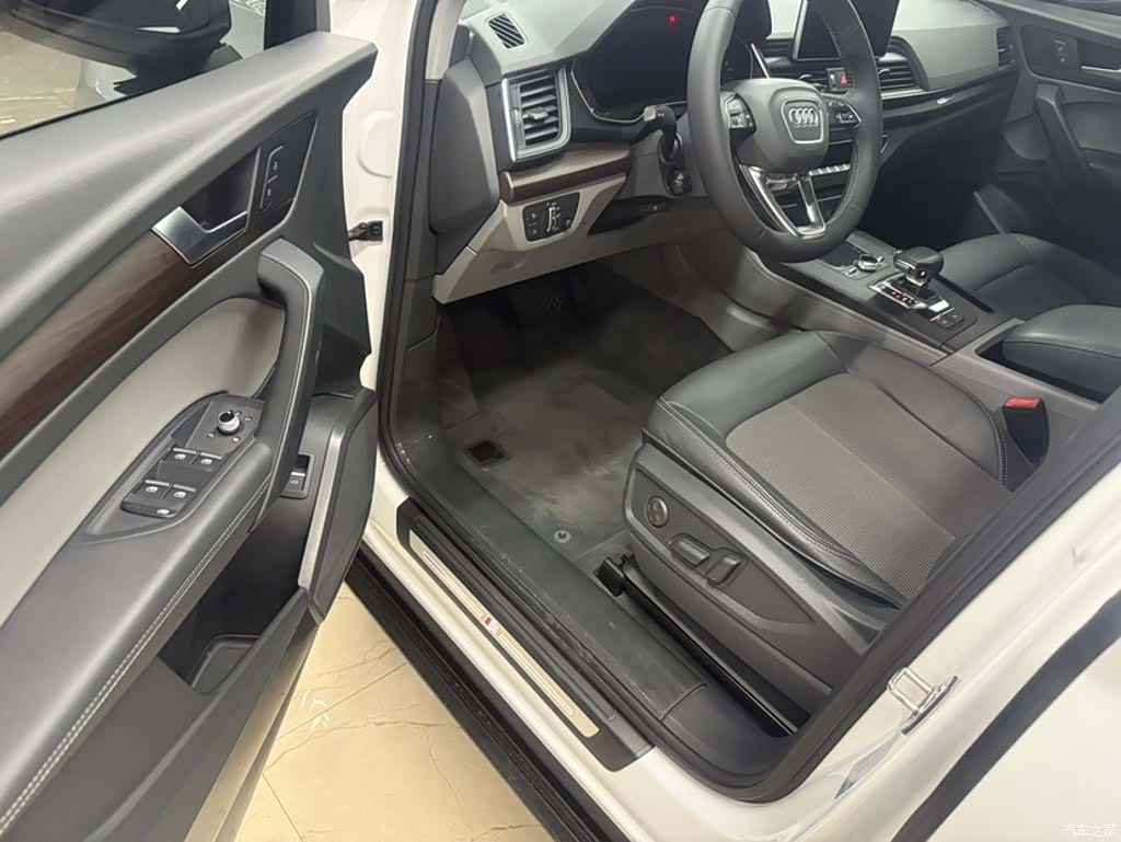 Audi Q5L, 2019 9