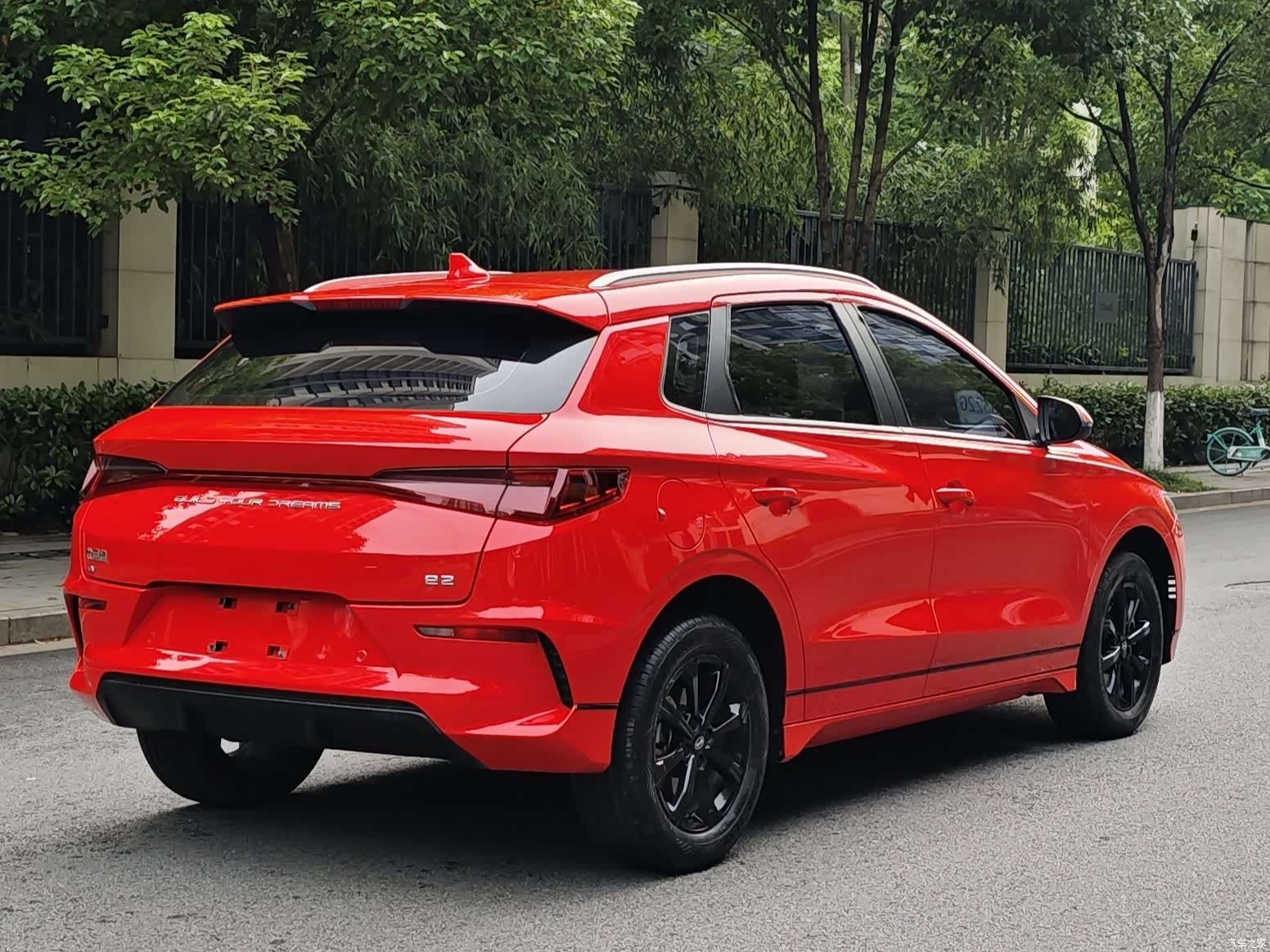 BYD E2, 2020 все фото
