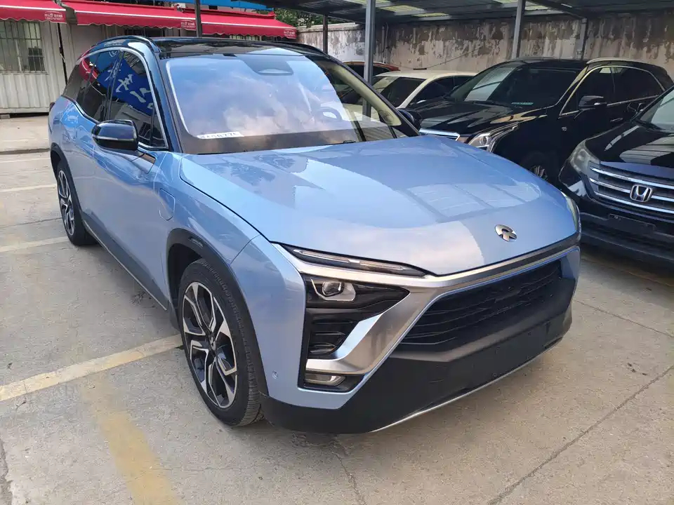 NIO ES8