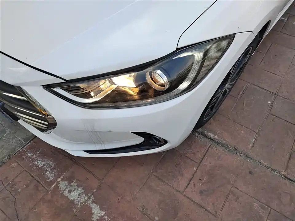 Hyundai Lead Hyundai Lead