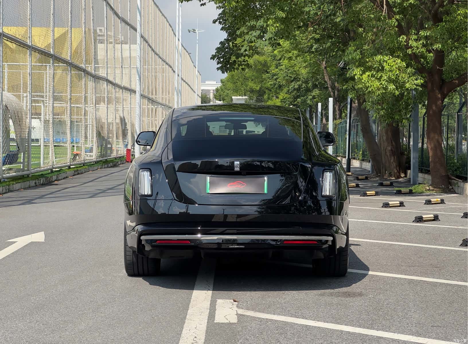 Rolls-Royce Spectre, 2024 4