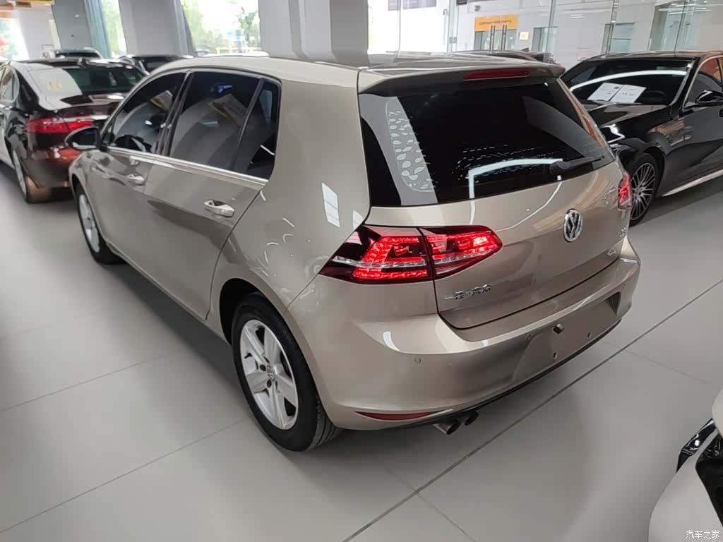 Volkswagen Golf, 2017 все фото