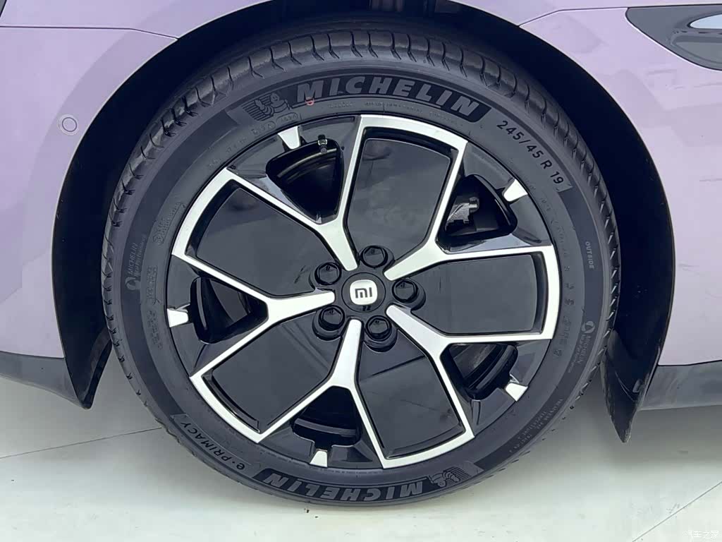 Xiaomi SU7, 2025 12