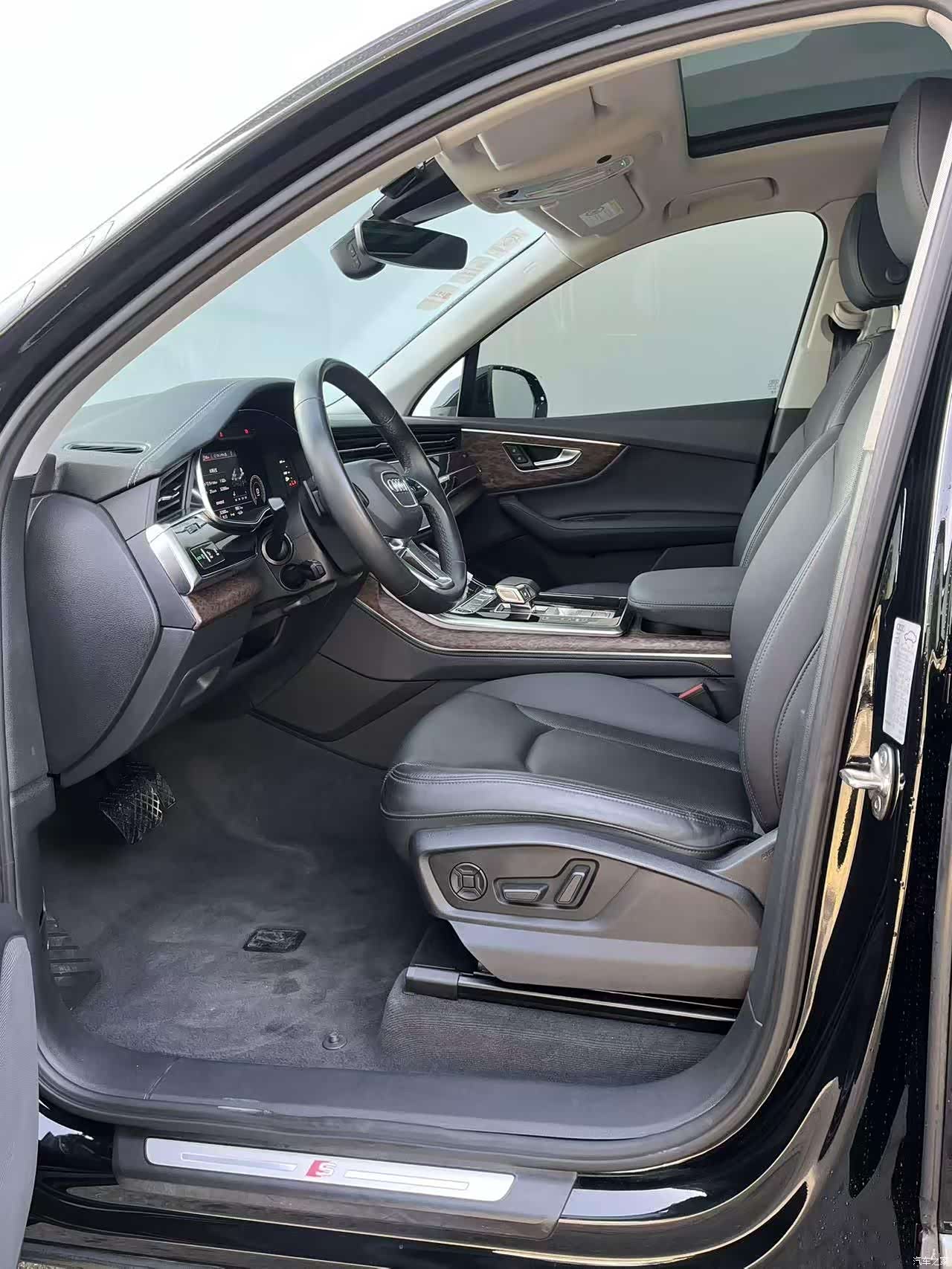 Audi Q7, 2023 8