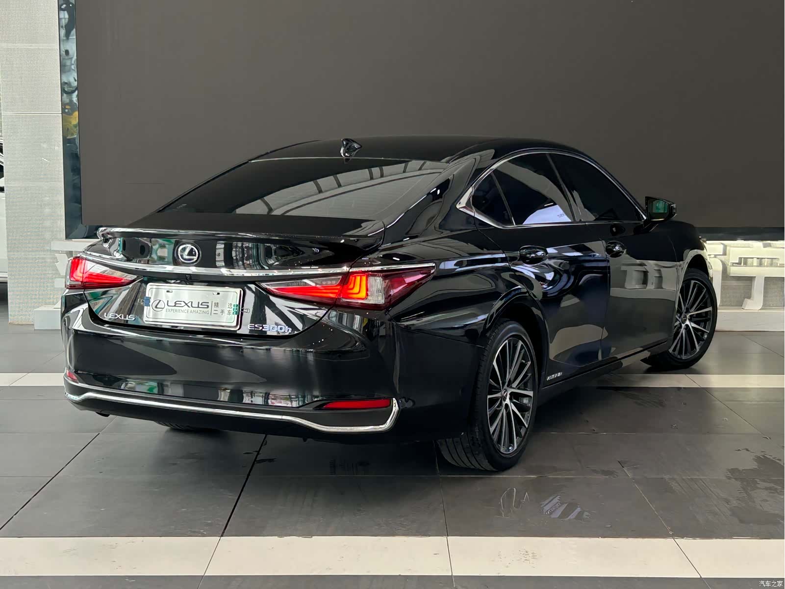 Lexus ES, 2022 7