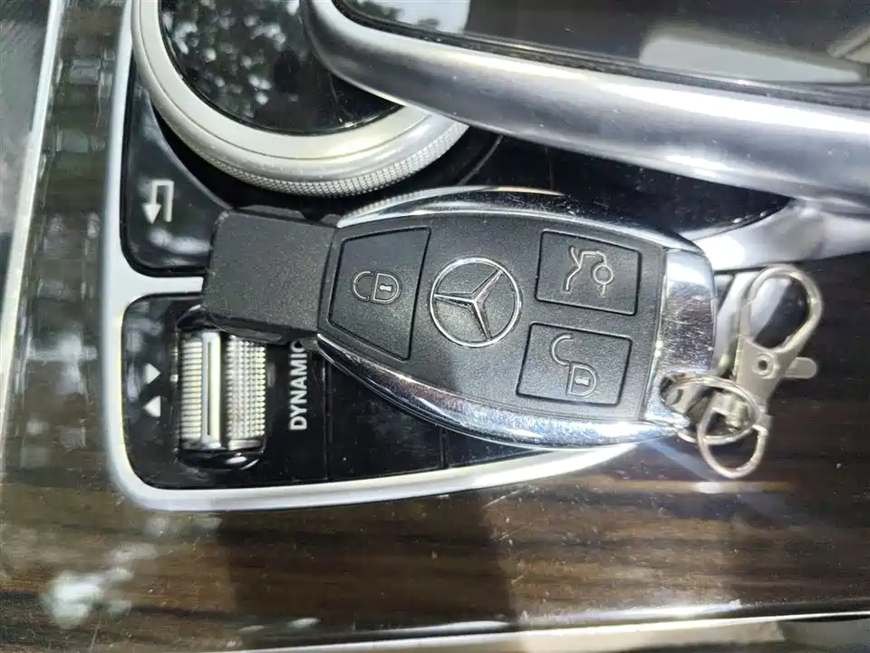 Mercedes-Benz GLC Mercedes-Benz GLC