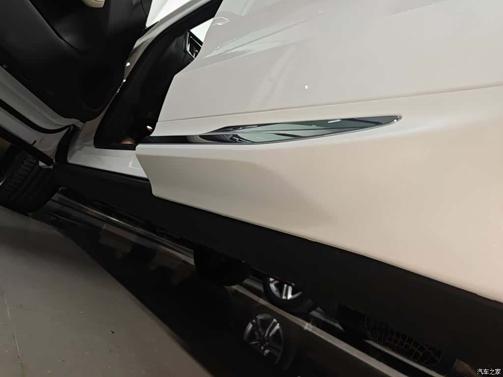 Volvo XC60, 2025 21
