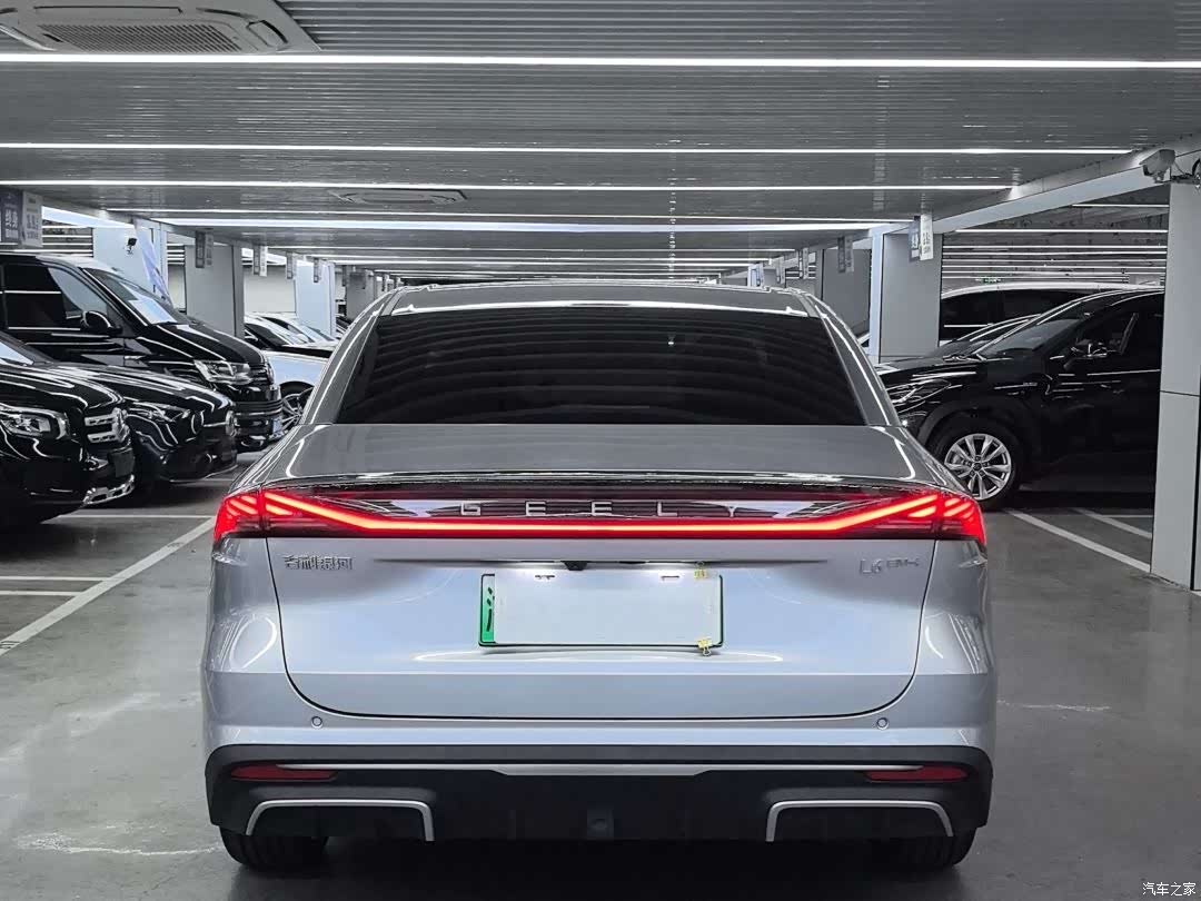 Geely Galaxy L6, 2025 4