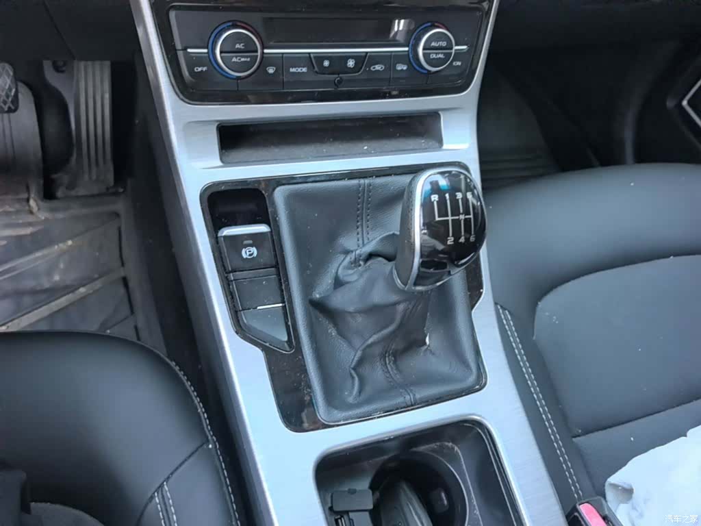 Geely Emgrand, 2019 14