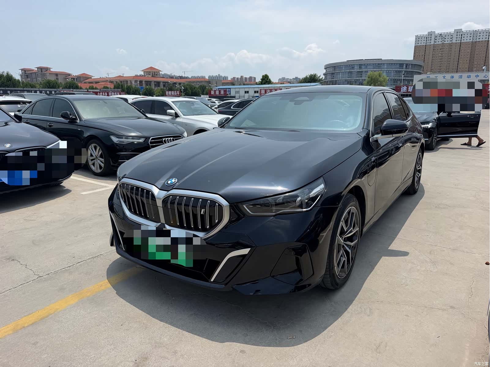 BMW i5, 2025 1