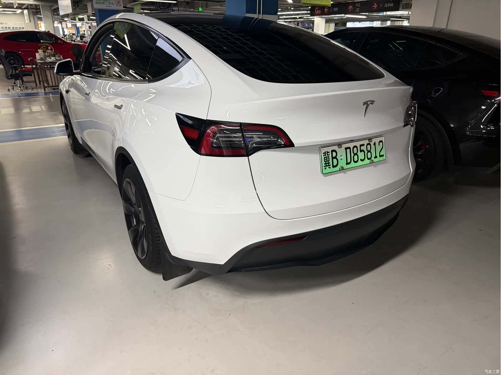 Tesla Model Y, 2023 14