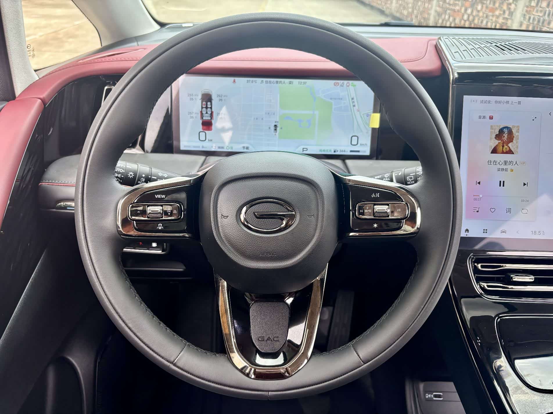 Trumpchi E9, 2025 11