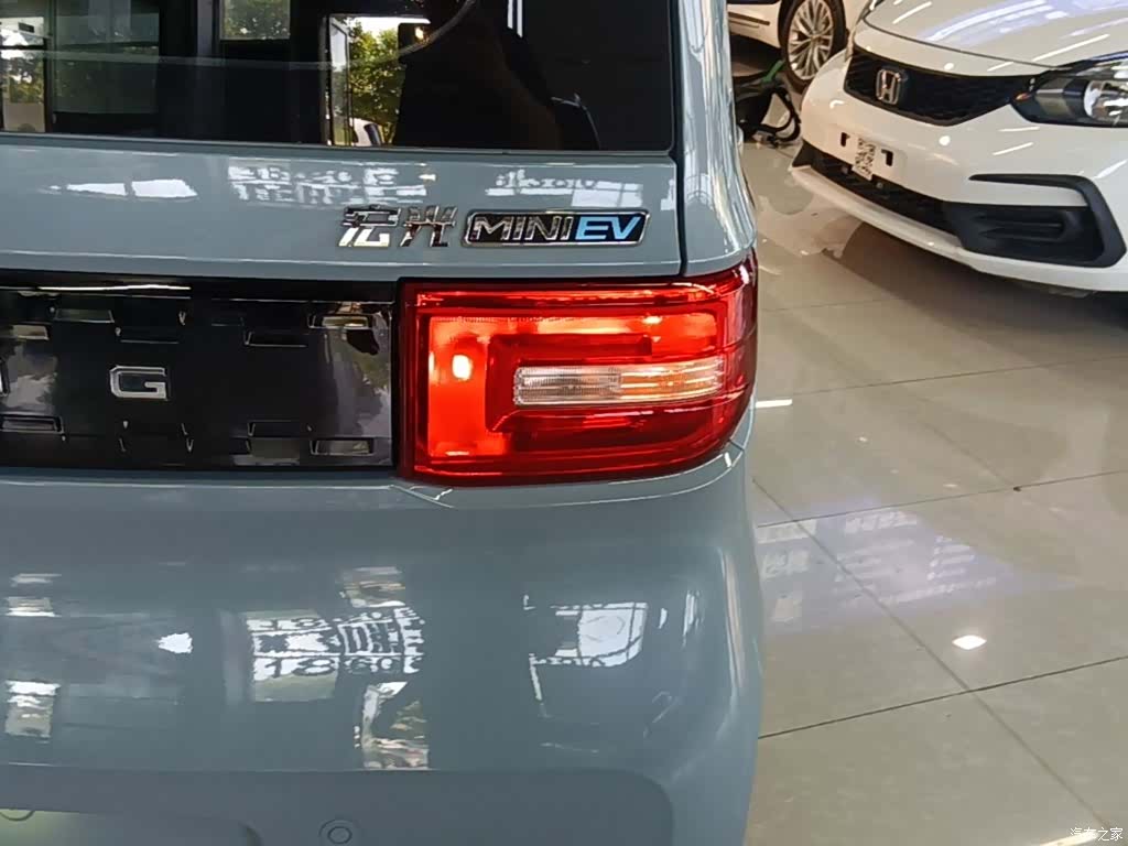 Wuling MINIEV, 2020 8