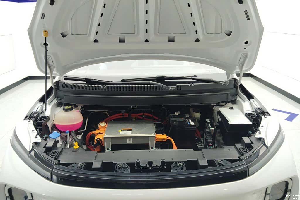 Geely E, 2024 10