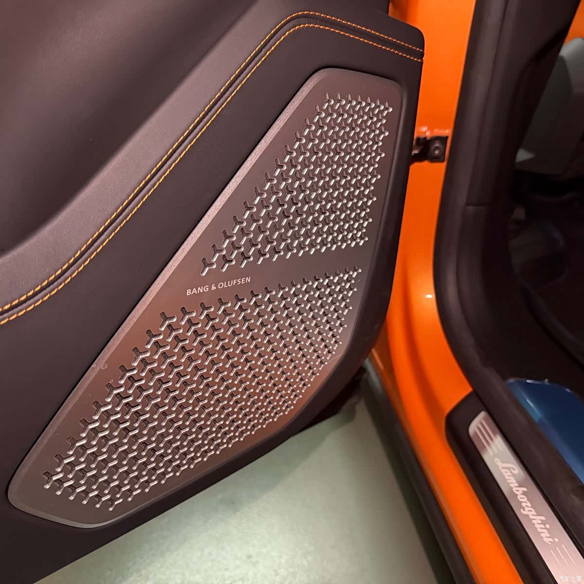 Lamborghini Urus, 2023 29