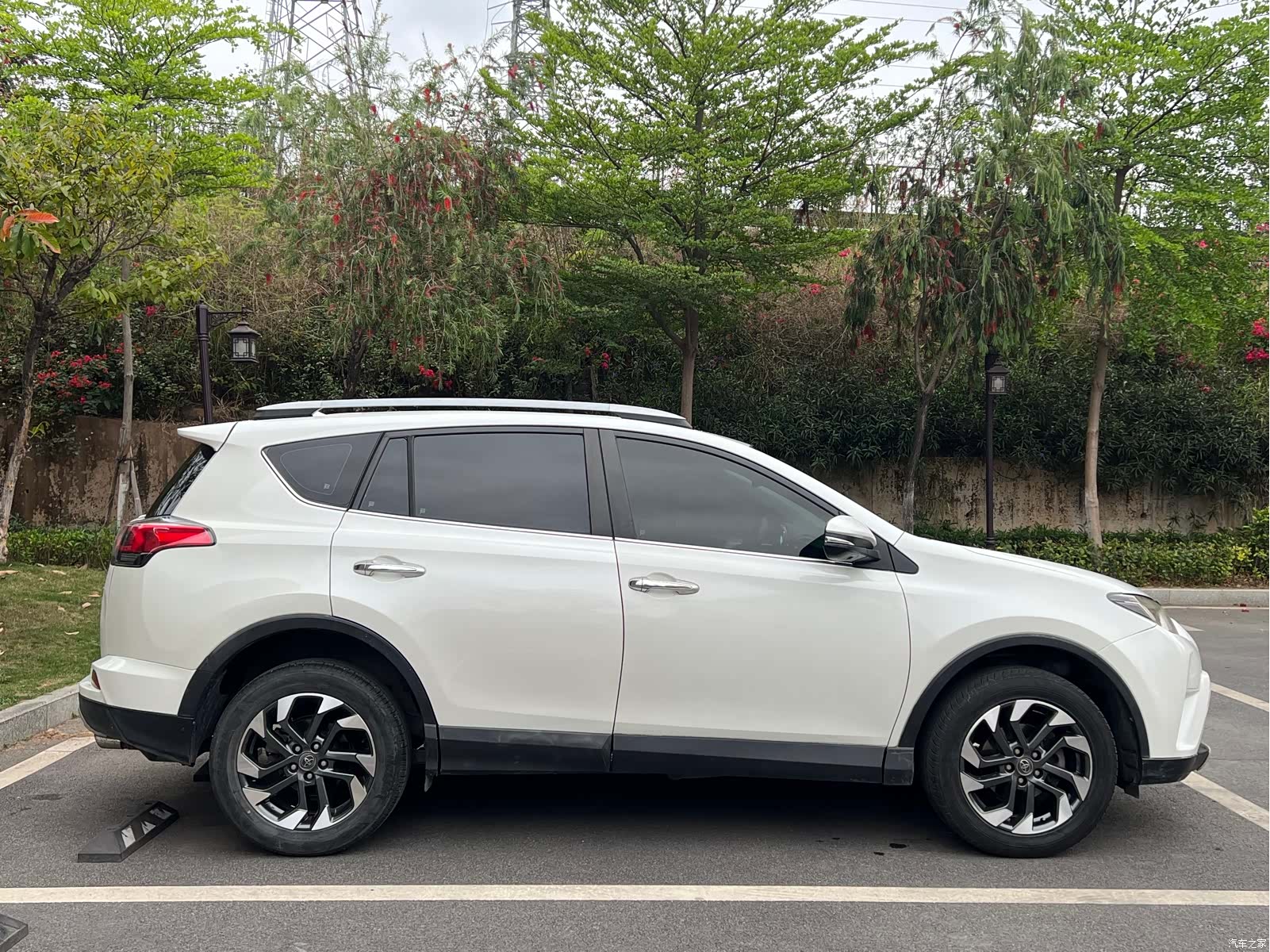 Toyota RAV4, 2017 4