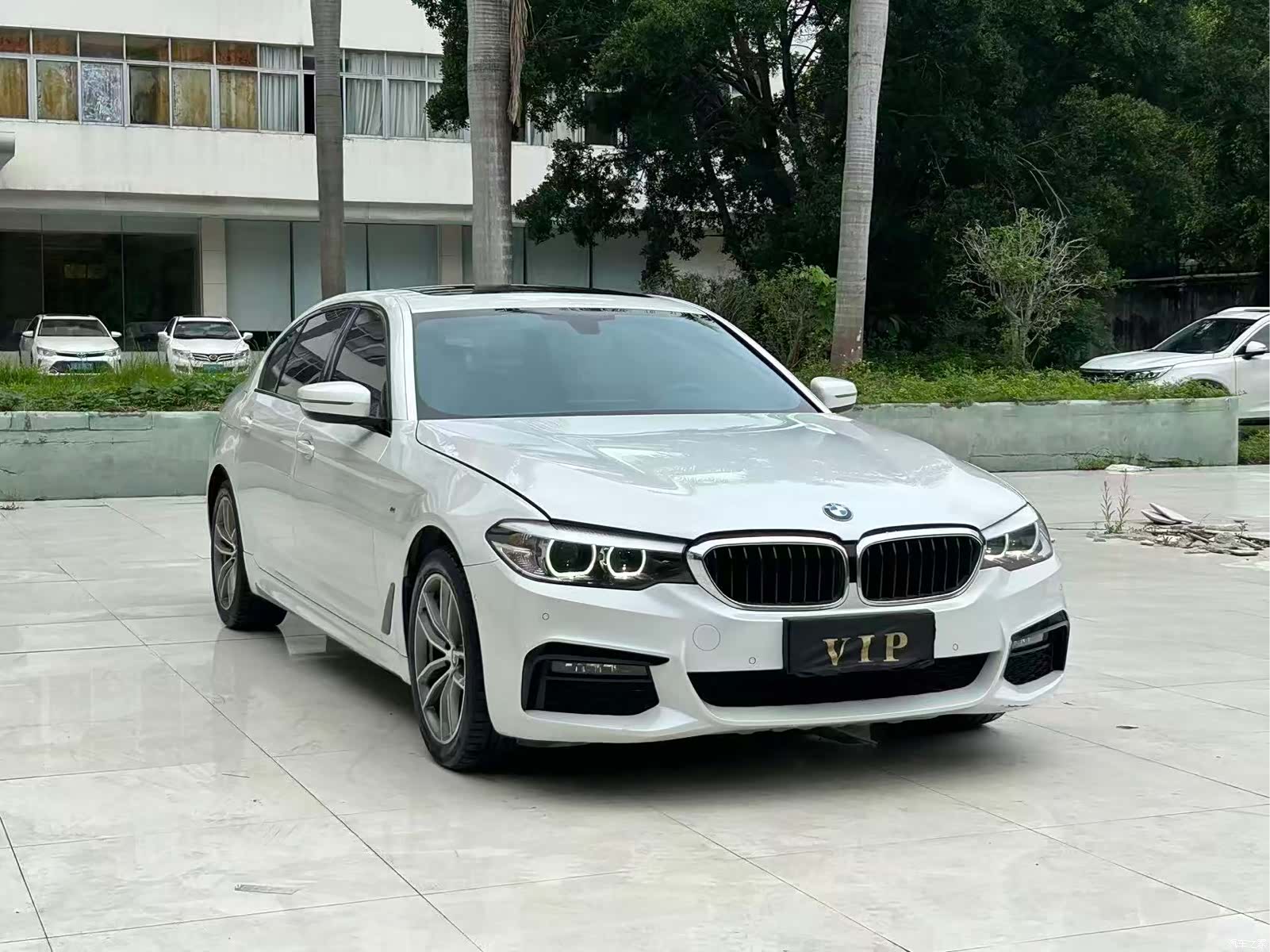 BMW 5 Series, 2019 1