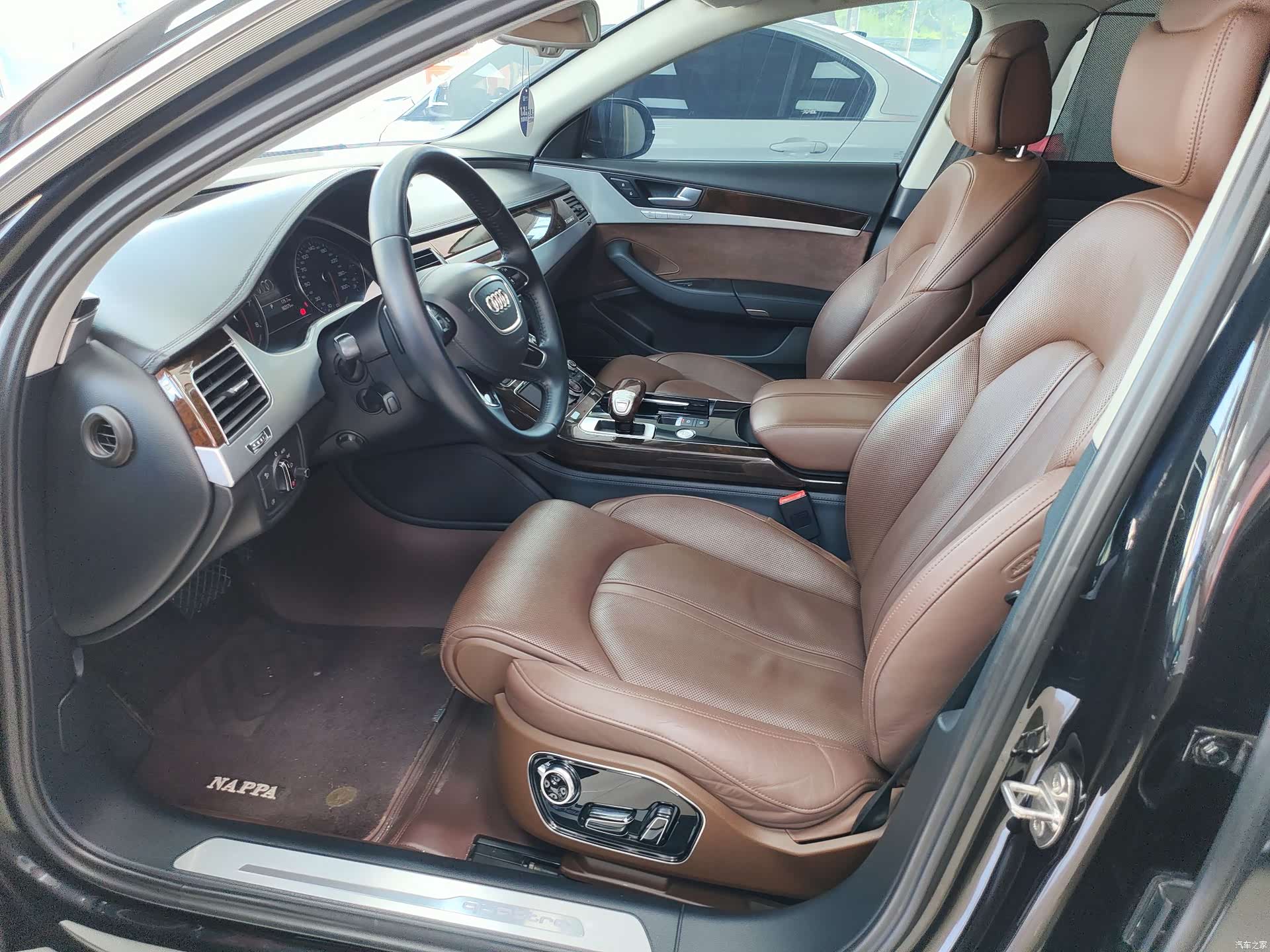 Audi A8L, 2015 7