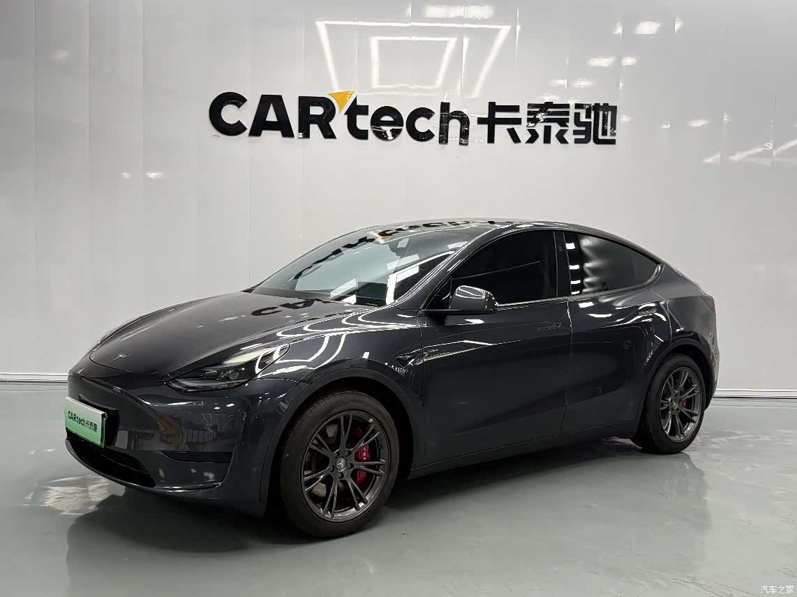 Tesla Model Y, 2024 1