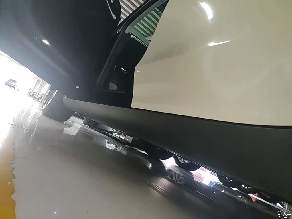 Tesla Model Y, 2023 6