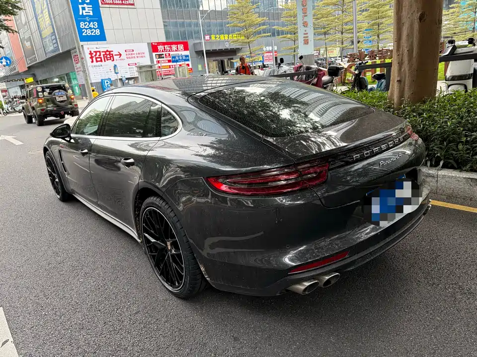 Porsche Panamera