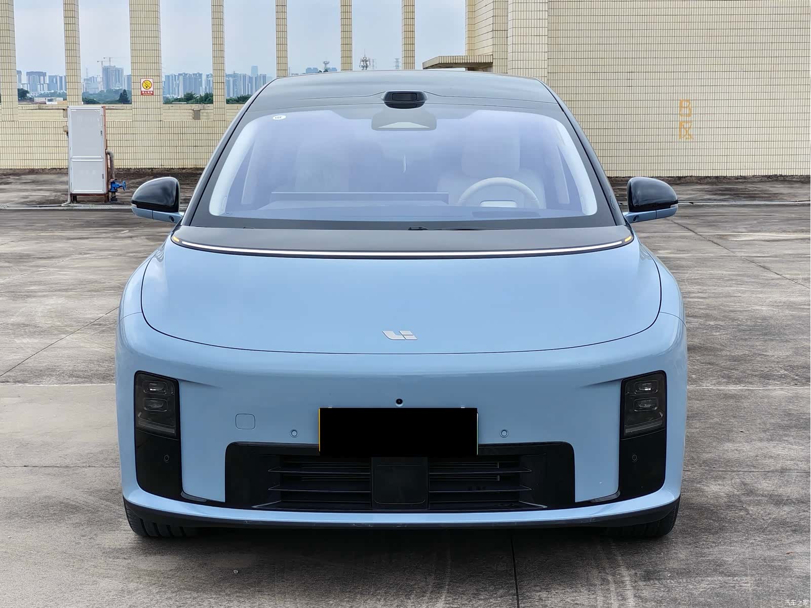 Li Auto i8, 2025 2