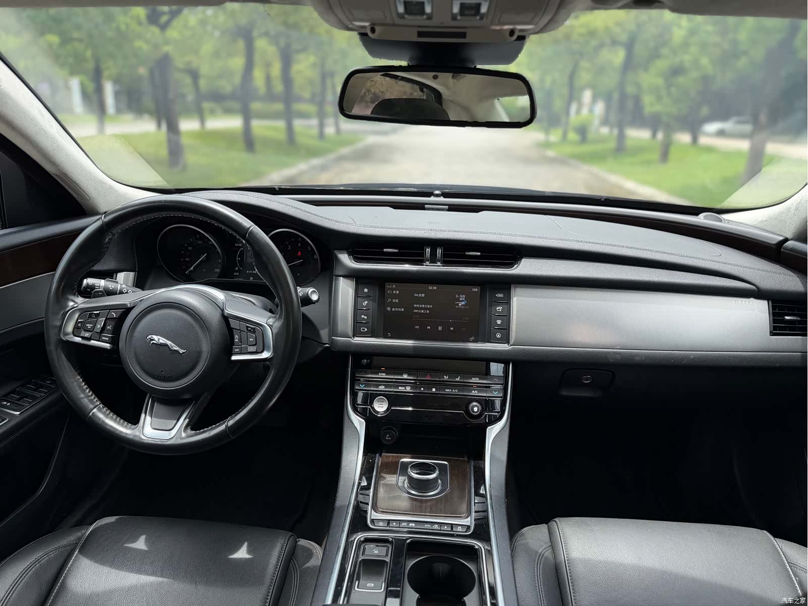 Land Rover XFL, 2018 7
