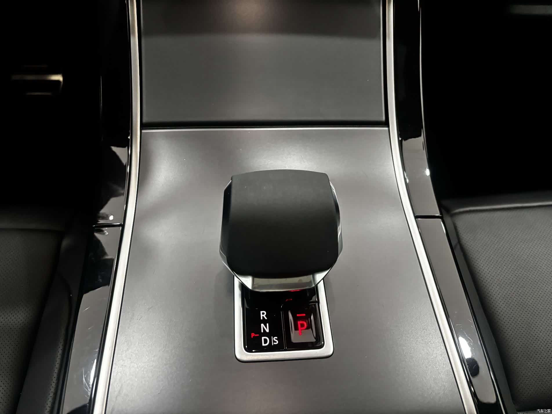 Land Rover Range Rover, 2024 17