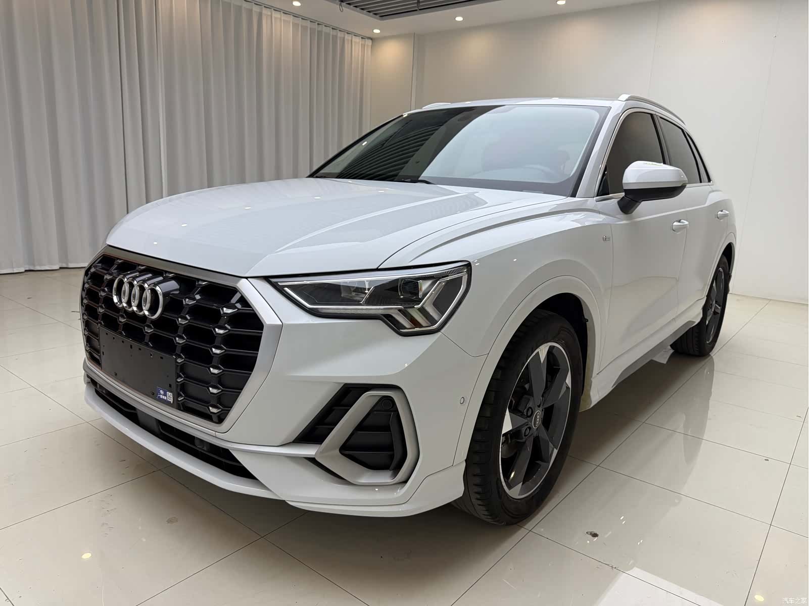 Audi Q3, 2022 1