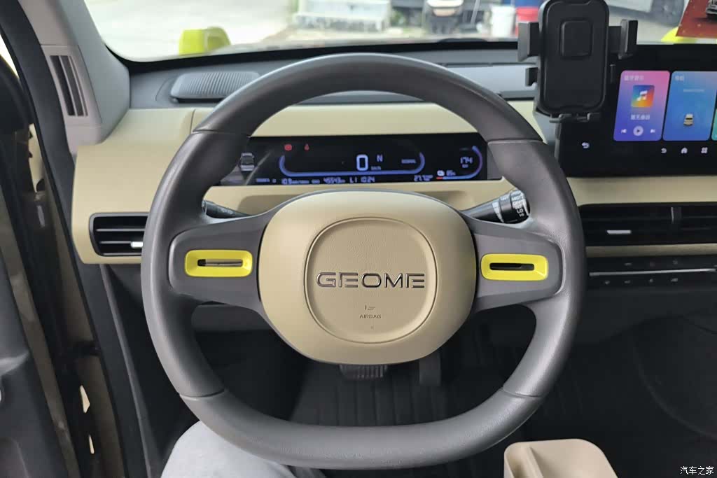 Geely Panda, 2024 15