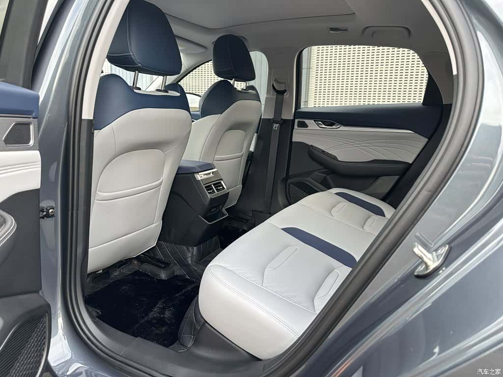 Geely Preface, 2023 12