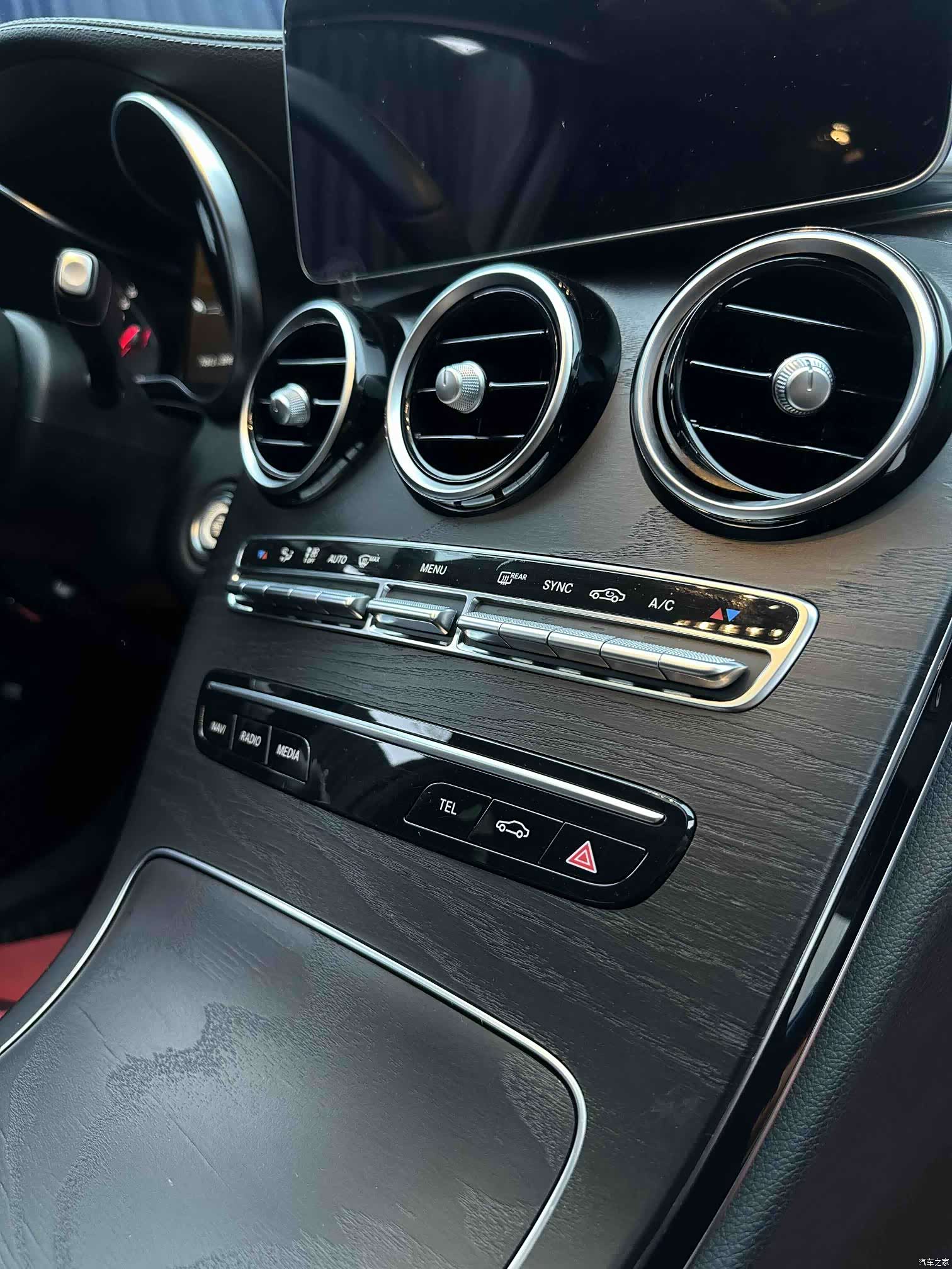 Mercedes-Benz C-Class, 2019 11
