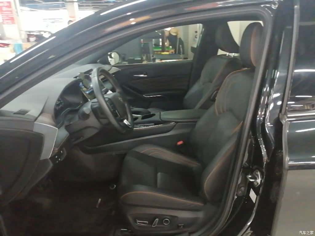 Toyota Avalon, 2025 15