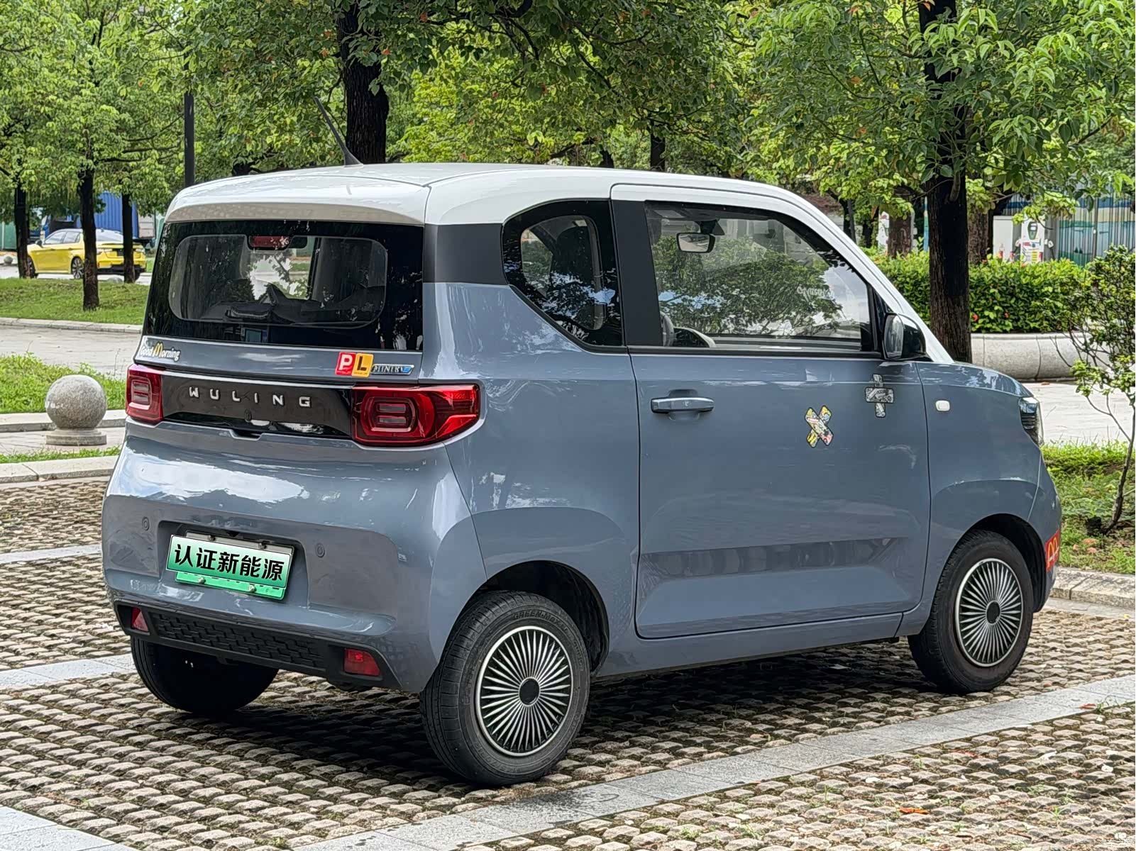 Wuling MINIEV, 2022 13