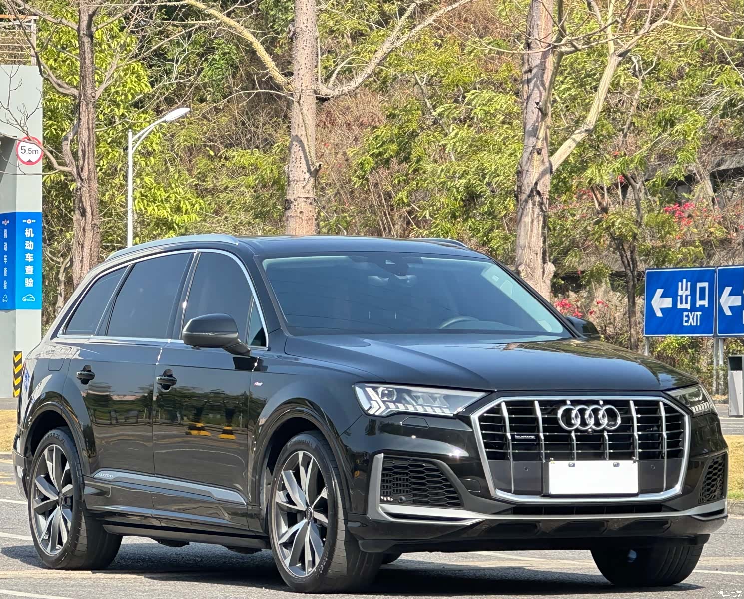 Audi Q7, 2024 3