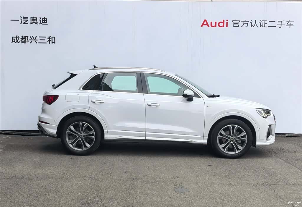 Audi Q3, 2022 3