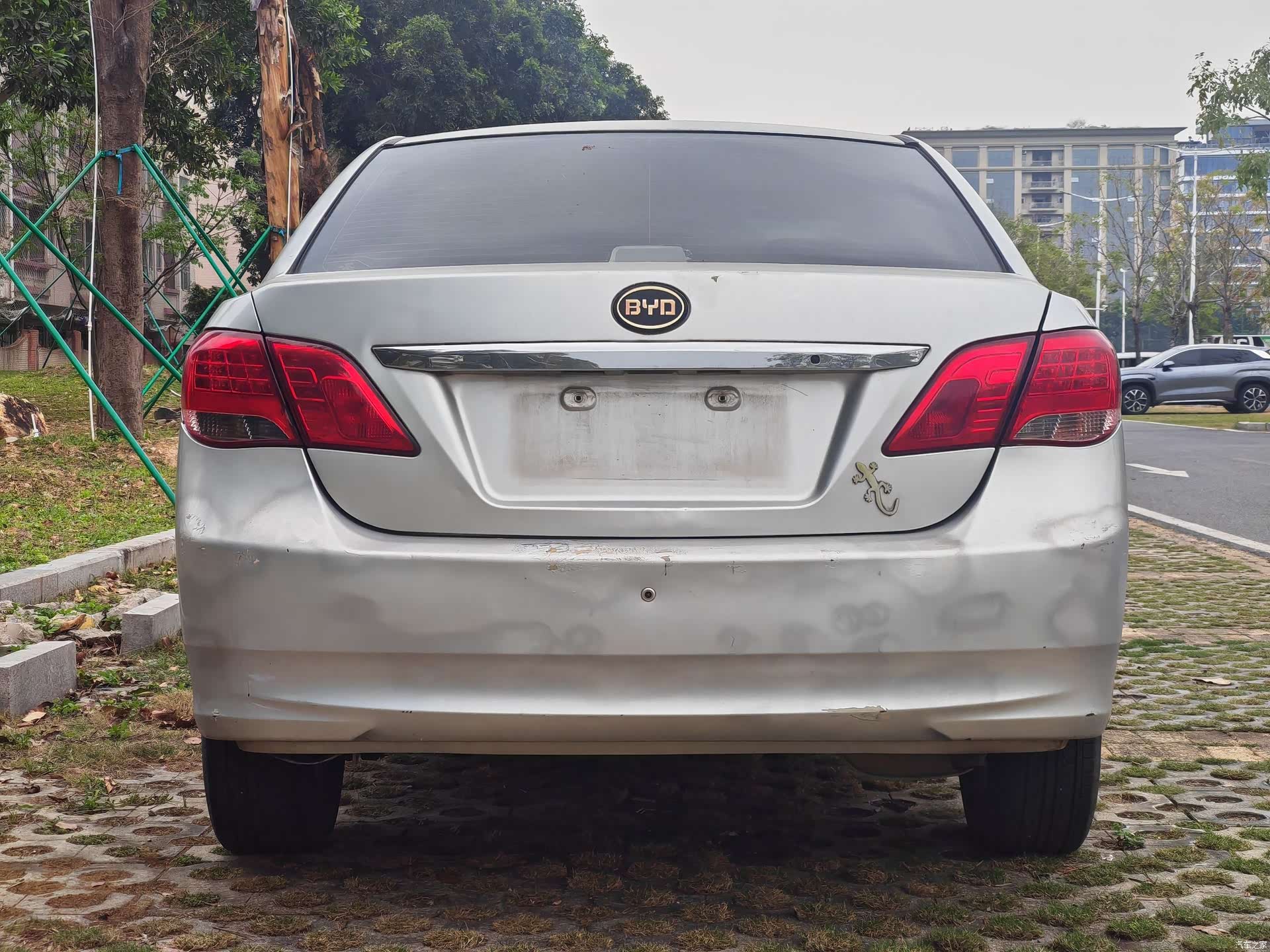 BYD L3, 2013 6