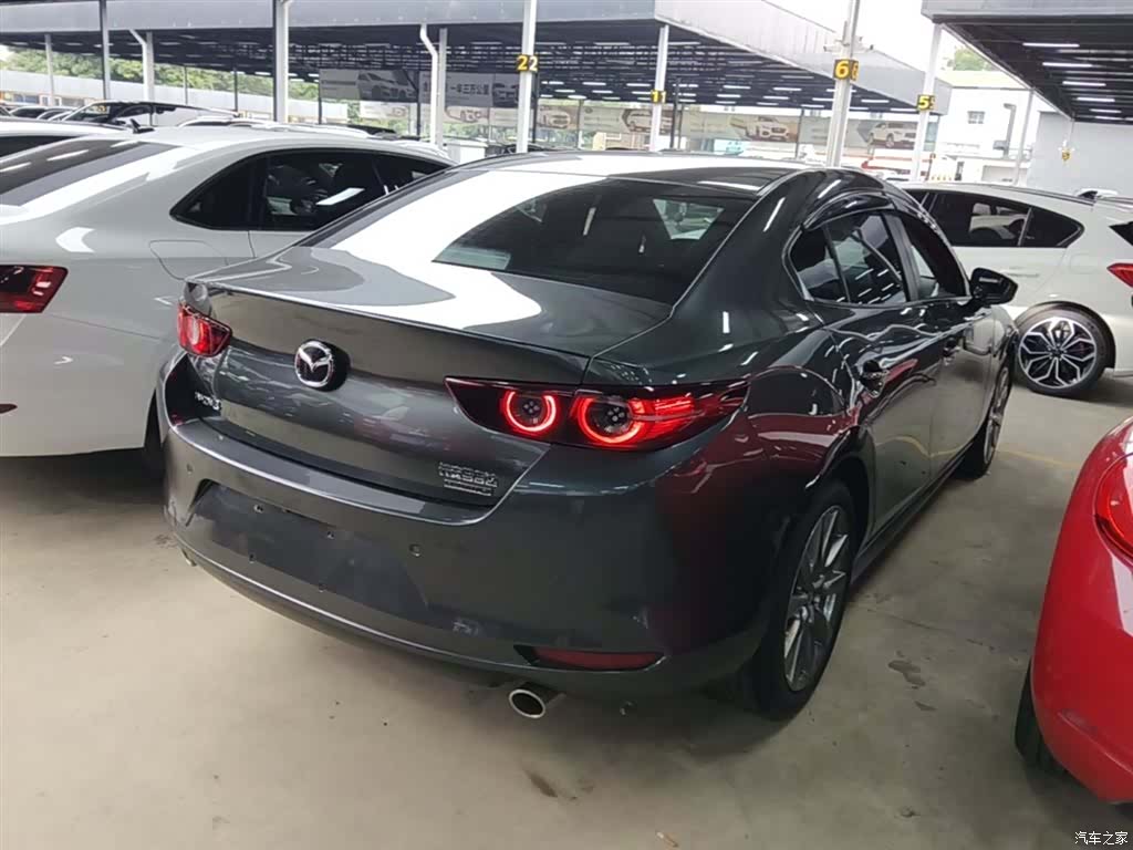 Mazda Mazda3, 2022 7