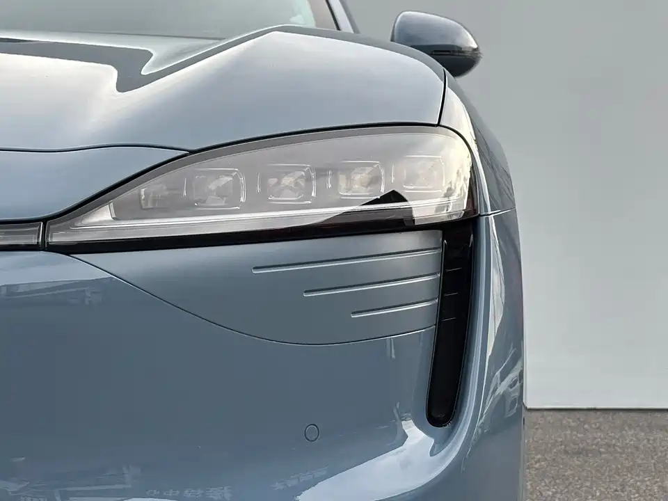 HarmonyOS Wisdom World R7