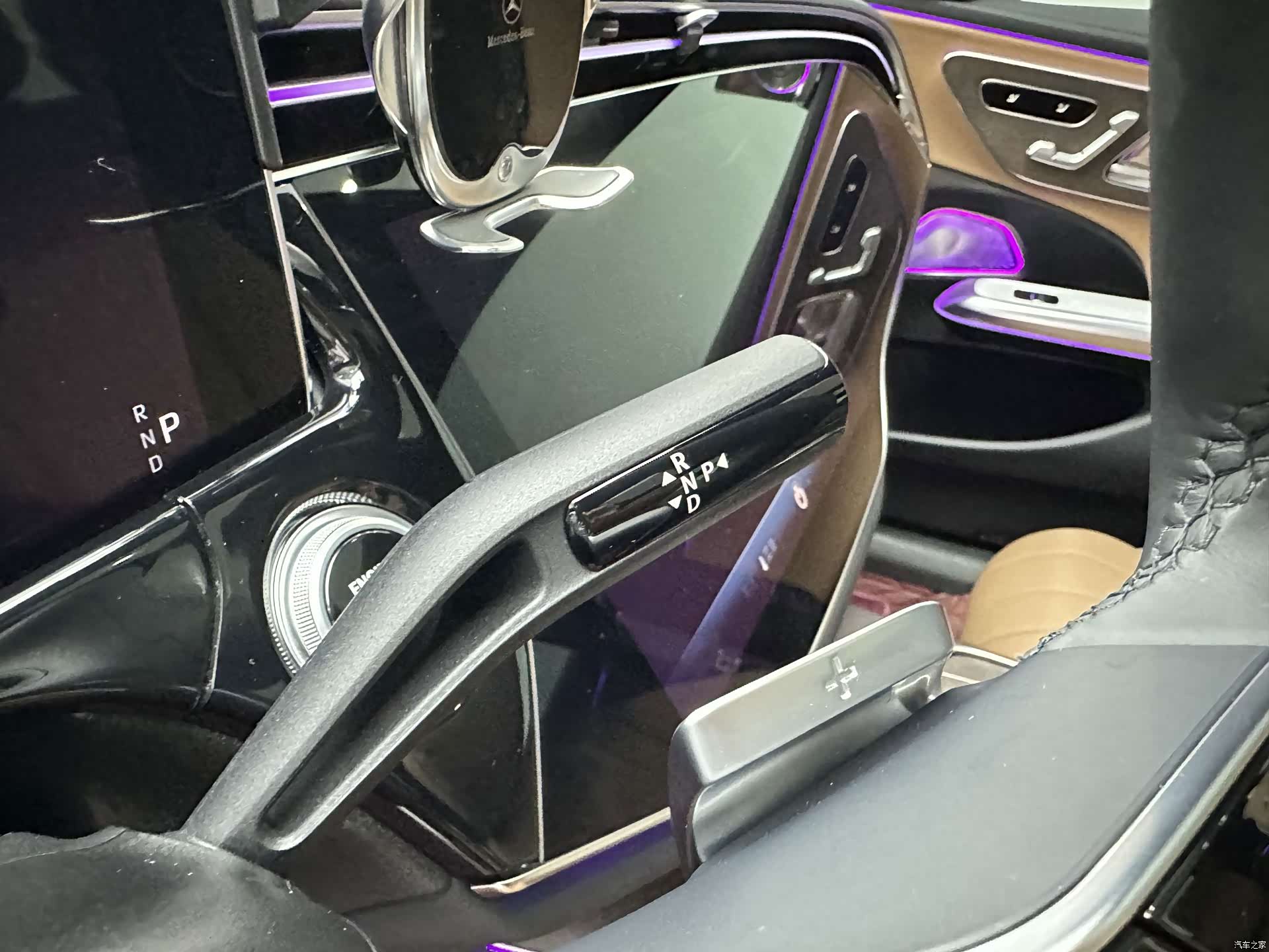 Mercedes-Benz E-Class, 2025 18