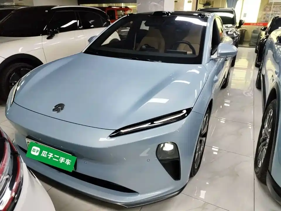 NIO ET5