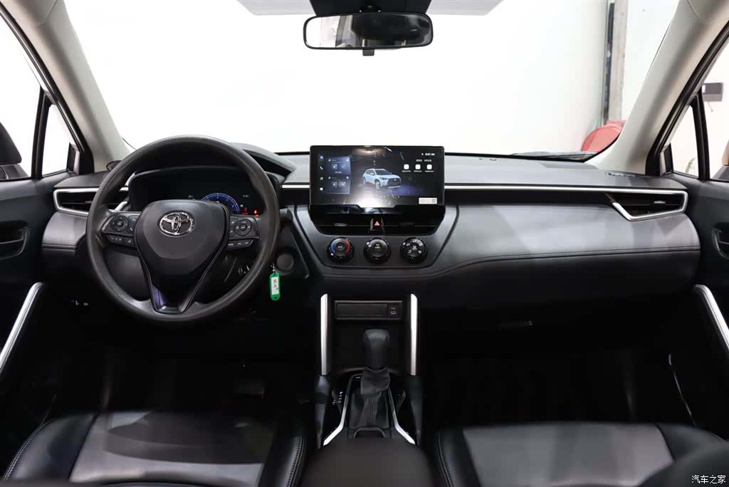 Toyota Corolla, 2025 12
