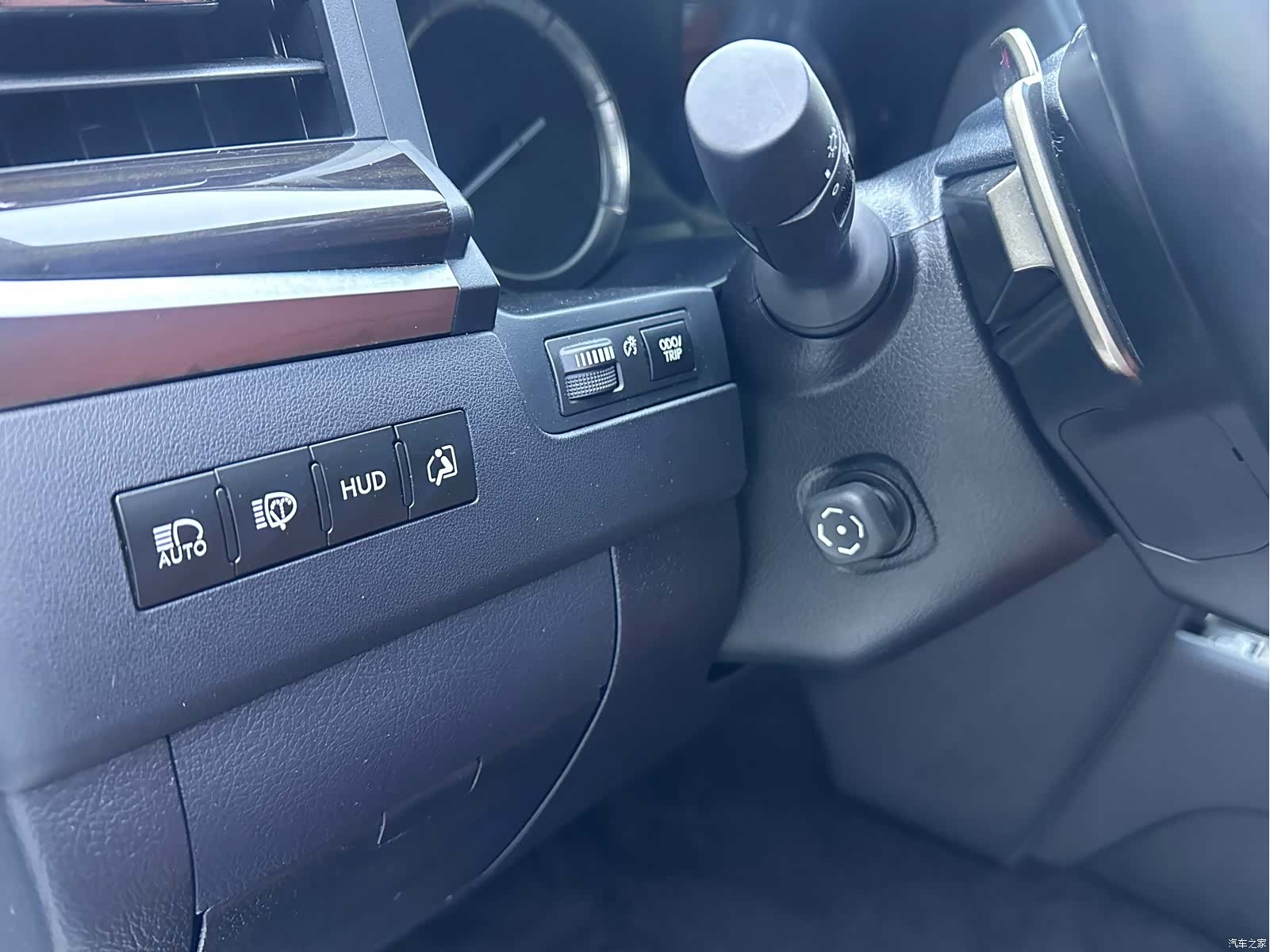 Lexus LX, 2020 13