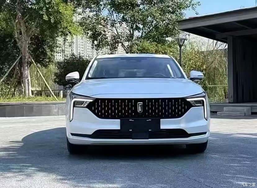 Bestune B70, 2023 2