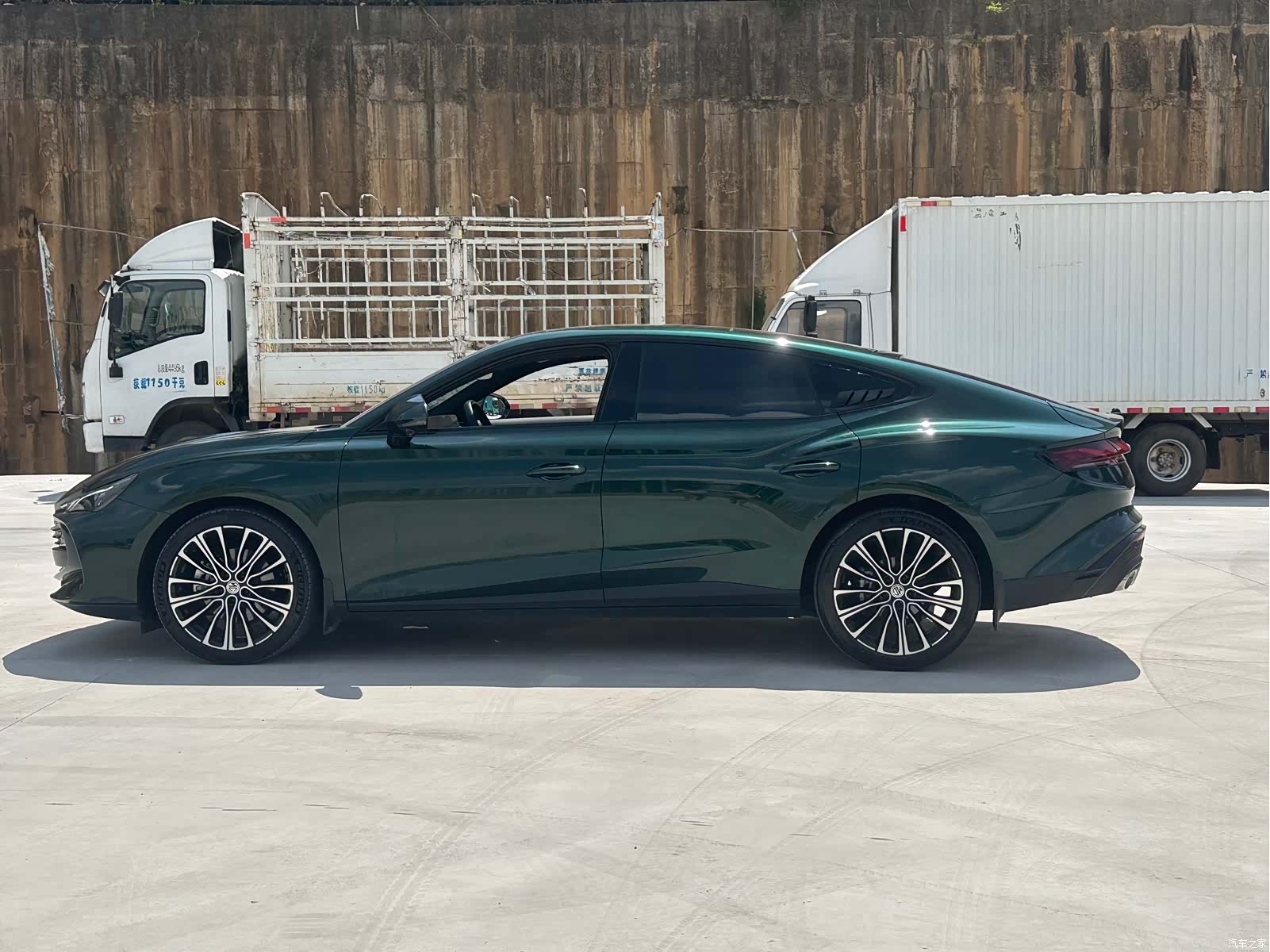 MG MG7, 2023 13