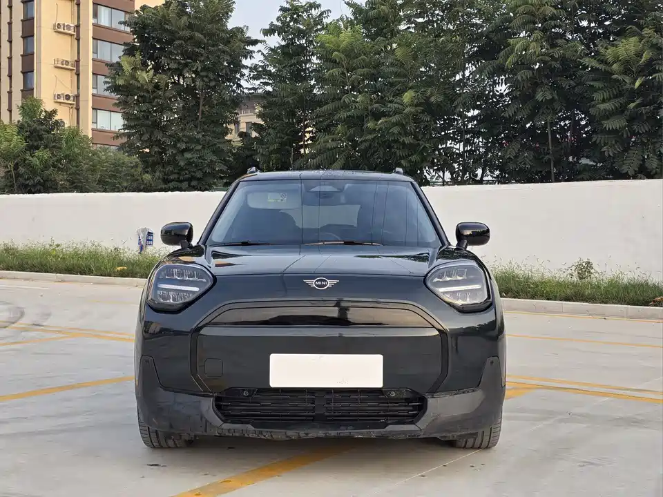 MINI Electric ACEMAN