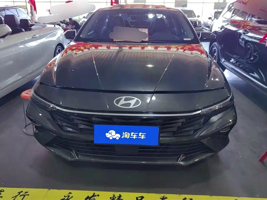 Hyundai Elantra