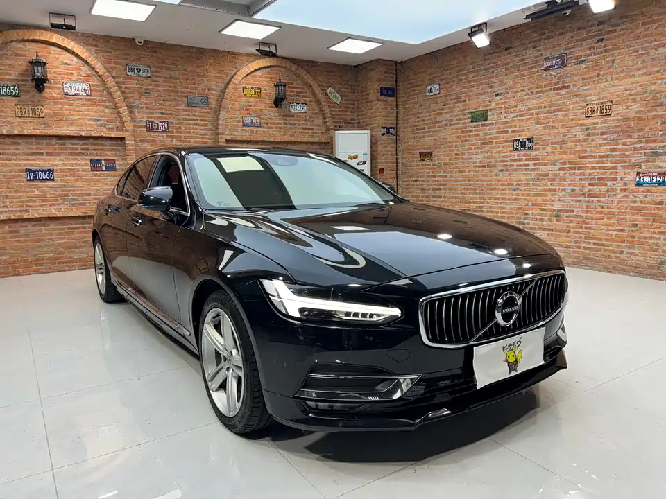 Volvo S90