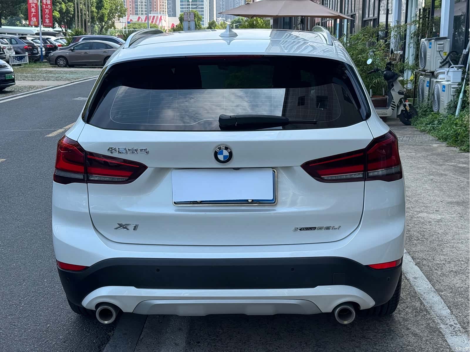 BMW X1, 2021 все фото