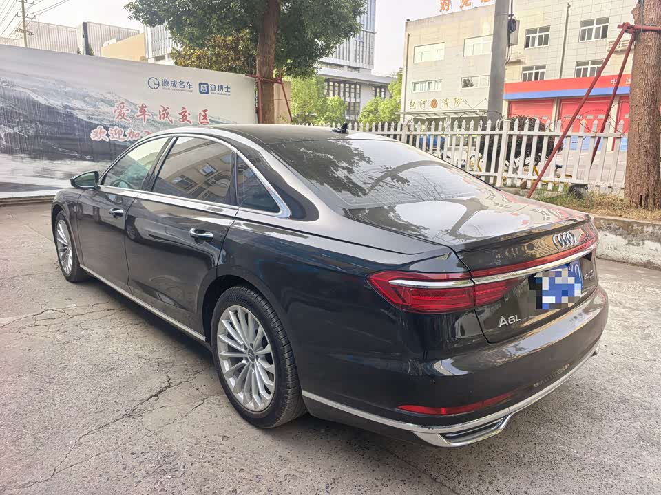 Audi A8